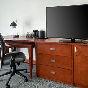 Queen Room Hearing Accesible